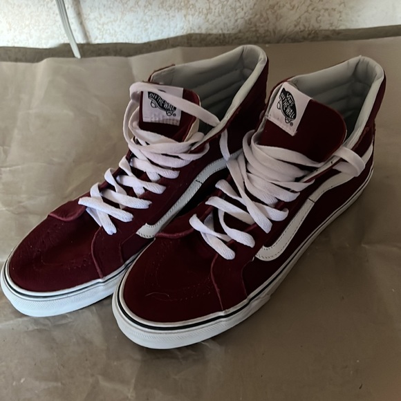 Vans - Picture 5 of 10